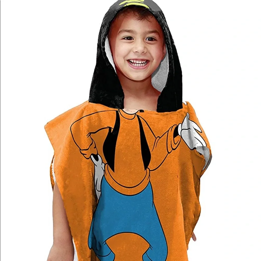 Mickey and Friends Goofy Hooded Poncho